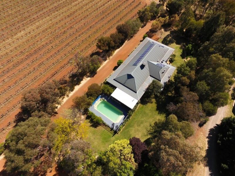 86 Curran Road, Yenda NSW 2681