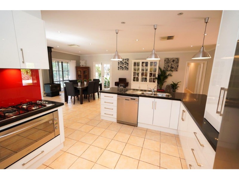 86 Curran Road, Yenda NSW 2681