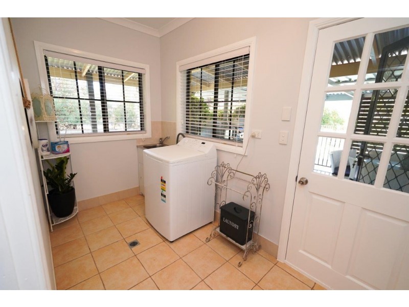 86 Curran Road, Yenda NSW 2681