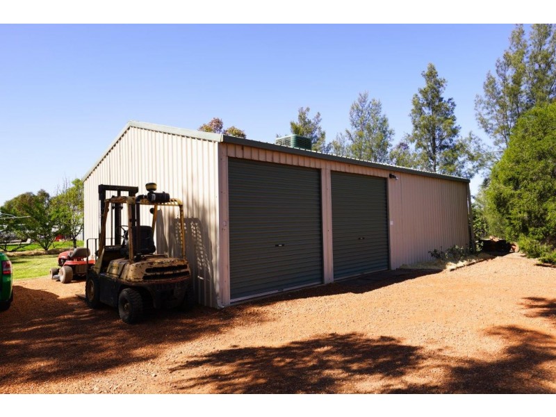 86 Curran Road, Yenda NSW 2681