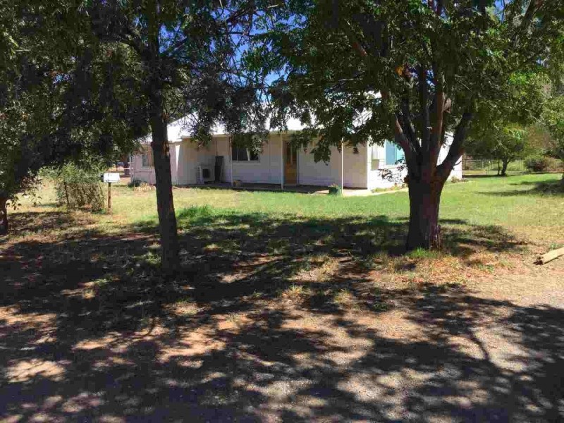 63-65 Lachlan Street, Hillston NSW 2675