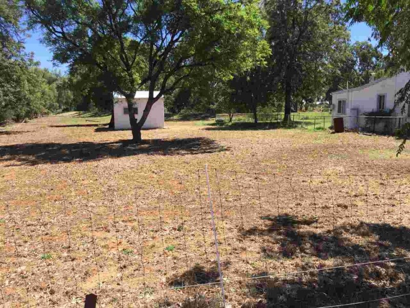 63-65 Lachlan Street, Hillston NSW 2675