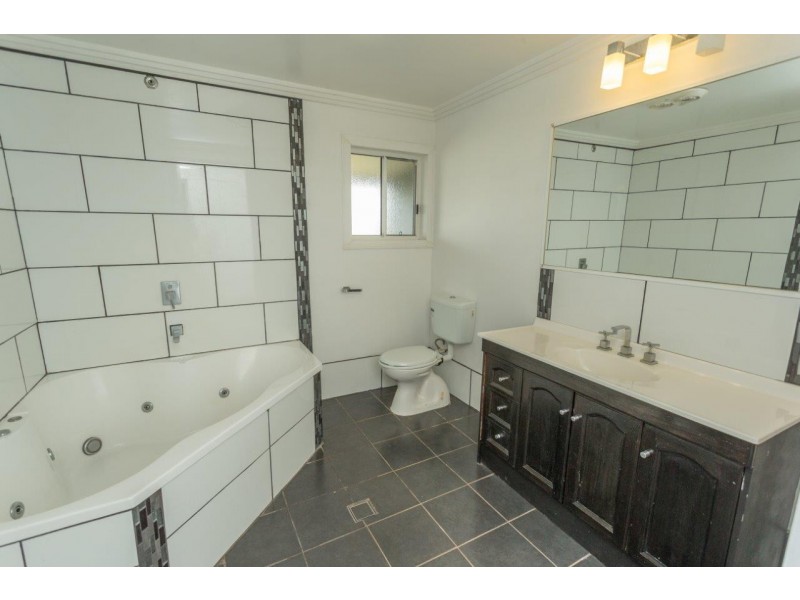 46 Dooley Road, Leeton NSW 2705