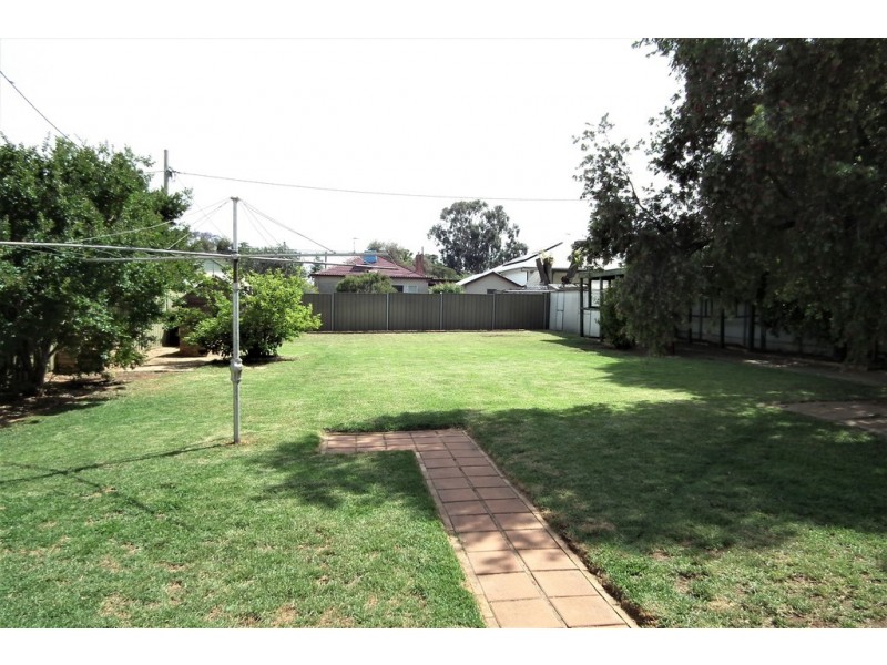 87 Noorilla Street, Griffith NSW 2680