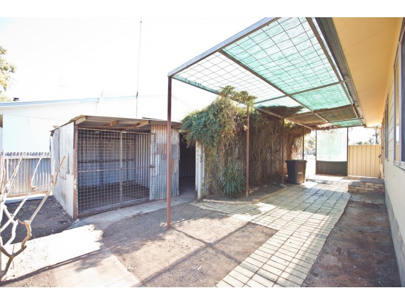 32 Demamiel Street, Darlington Point NSW 2706