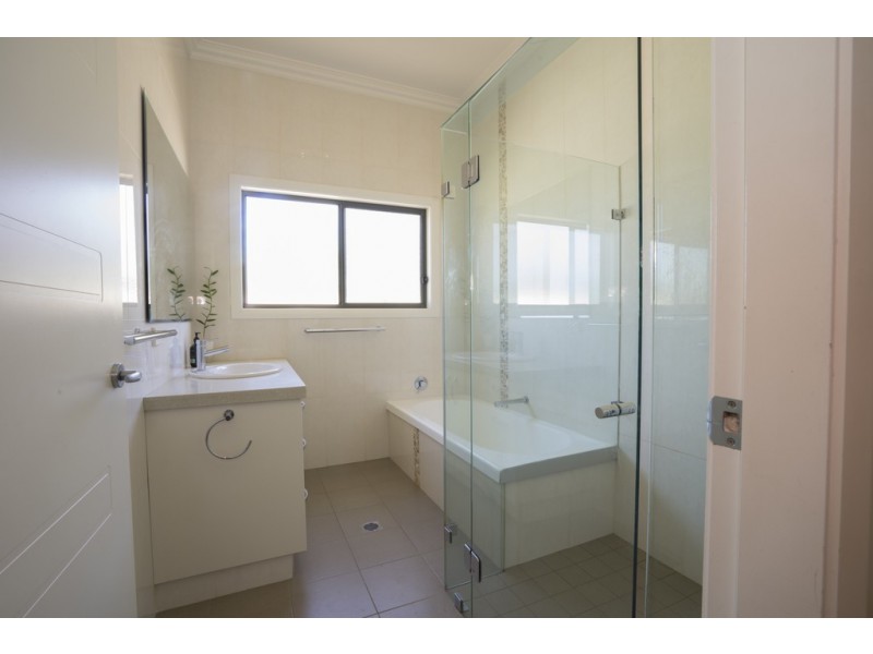 31 Boonah Street, Griffith NSW 2680