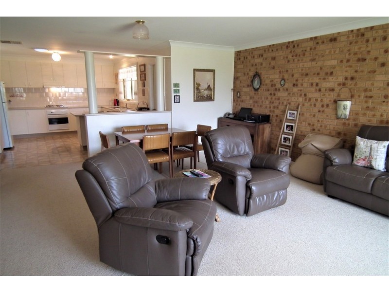 44 Waugh Street, Griffith NSW 2680