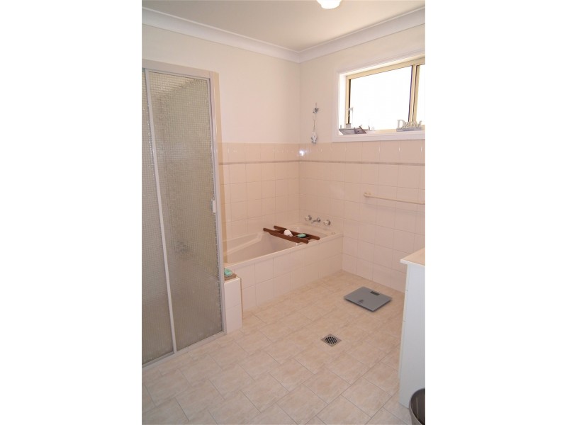44 Waugh Street, Griffith NSW 2680