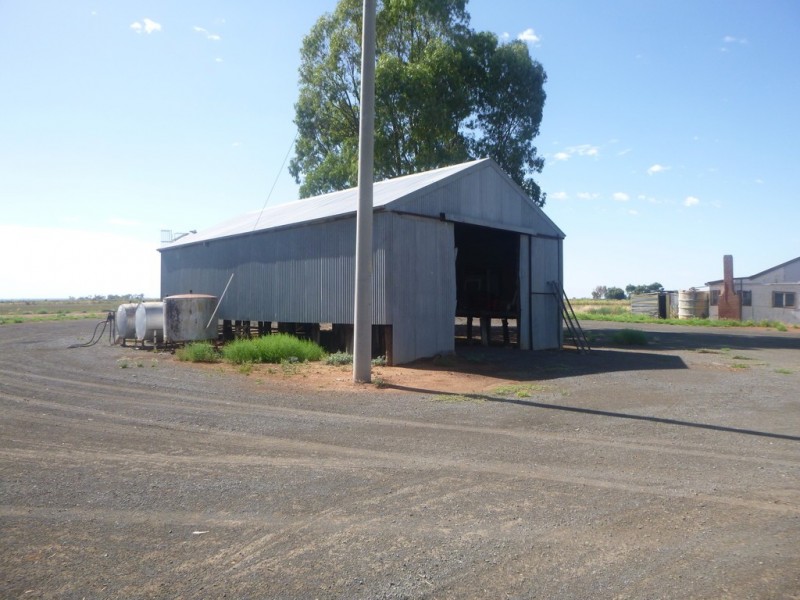 “Boree Downs” and “Waverley” Bringagee Road, Tabbita NSW 2652