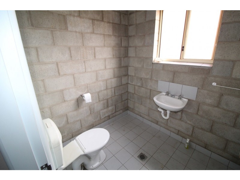 406 BANNA AVENUE, Griffith NSW 2680