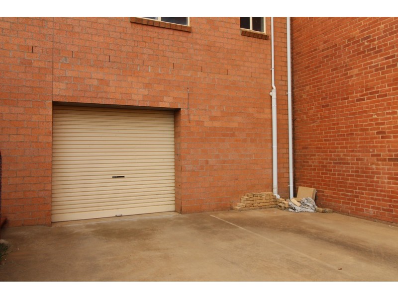 406 BANNA AVENUE, Griffith NSW 2680