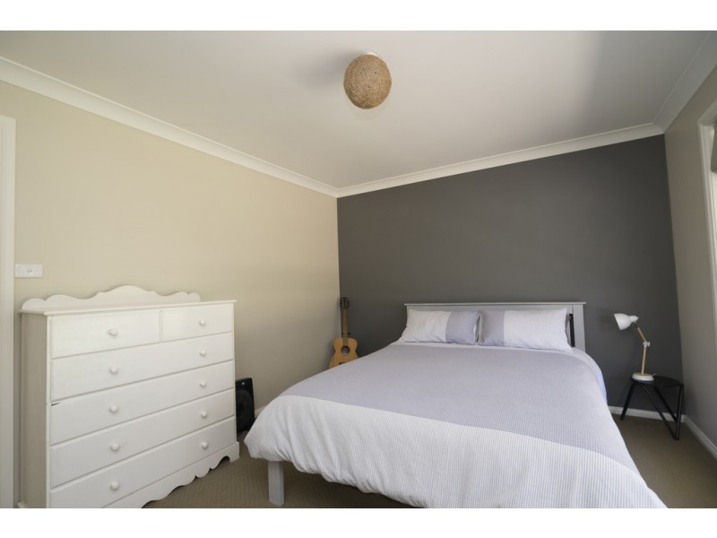 18 Bella Vista Drive, Lake Wyangan NSW 2680