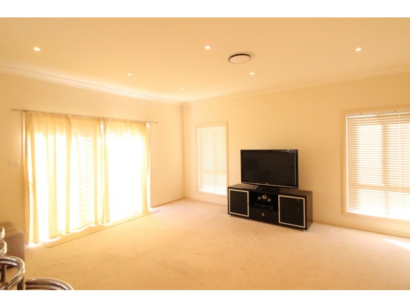 19 Powys Place, Griffith NSW 2680