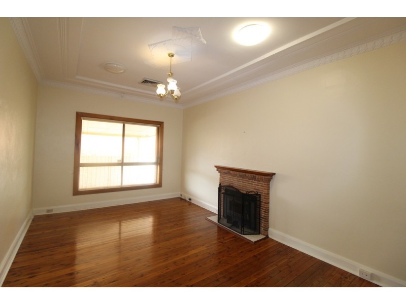 4 Binya Street, Griffith NSW 2680