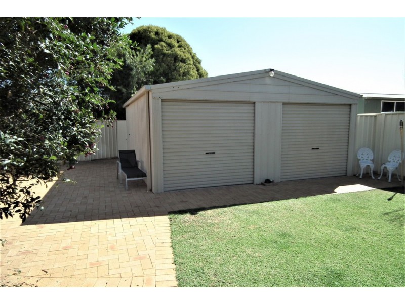 36 Dunvarleigh Crescent, Griffith NSW 2680