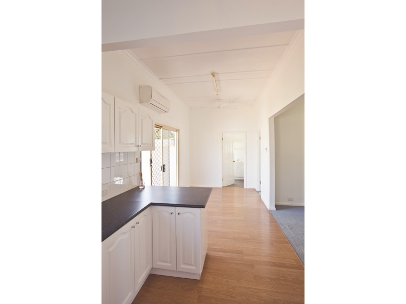 126 Merrigal Street, Griffith NSW 2680