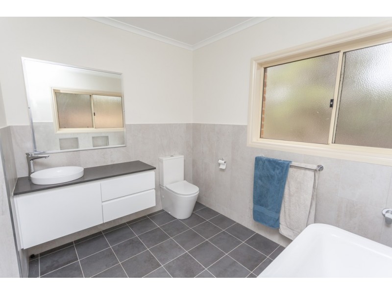 221 Mallinson Road, Griffith NSW 2680