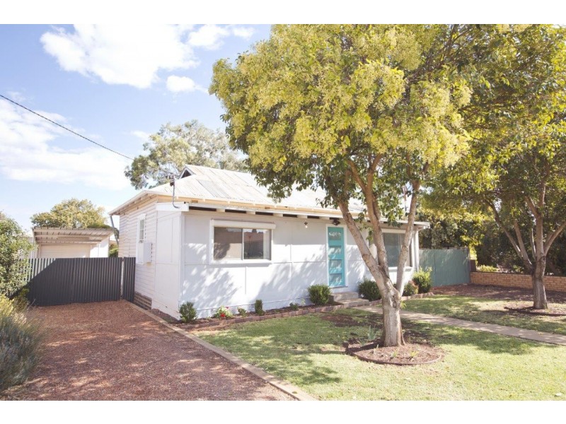 126 Merrigal Street, Griffith NSW 2680