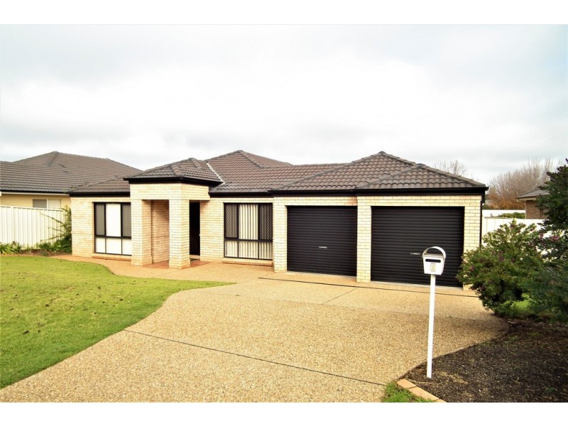 8 Nelson Drive, Griffith NSW 2680