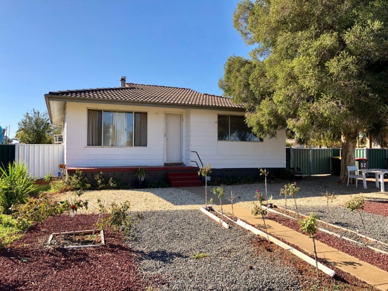 52 Heath Crescent, Griffith NSW 2680