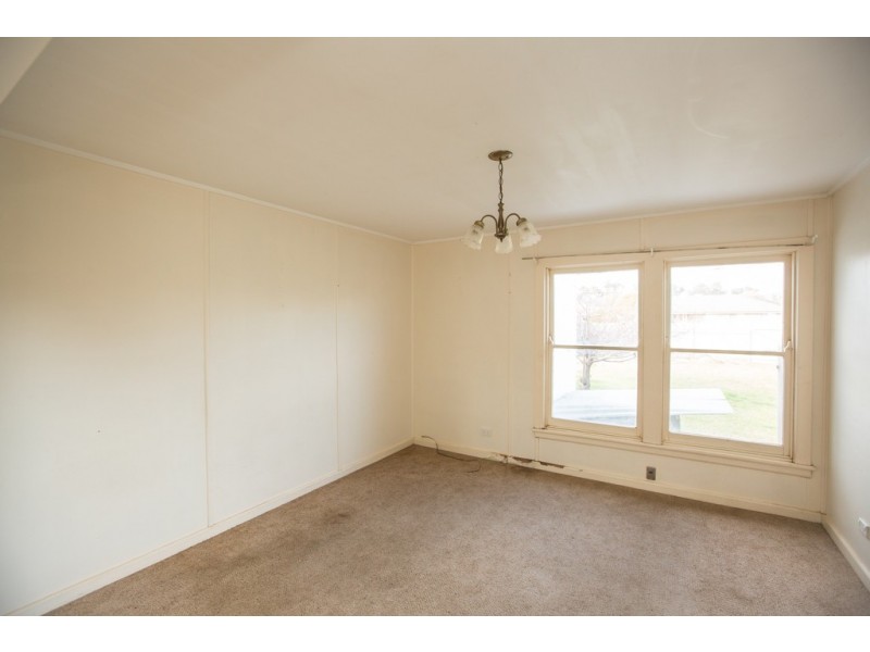 7 Club Street, Hanwood NSW 2680