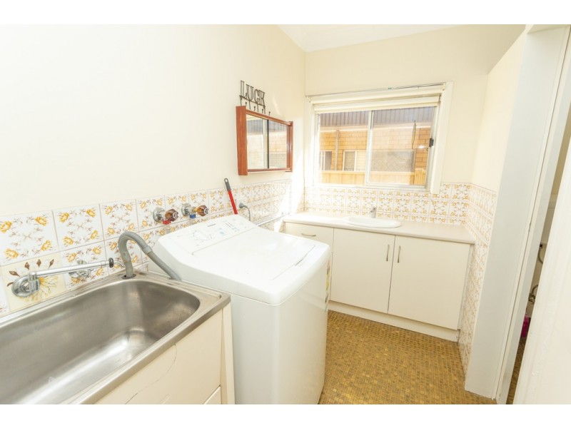 Units 1-4/57 Merrigal Street, Griffith NSW 2680