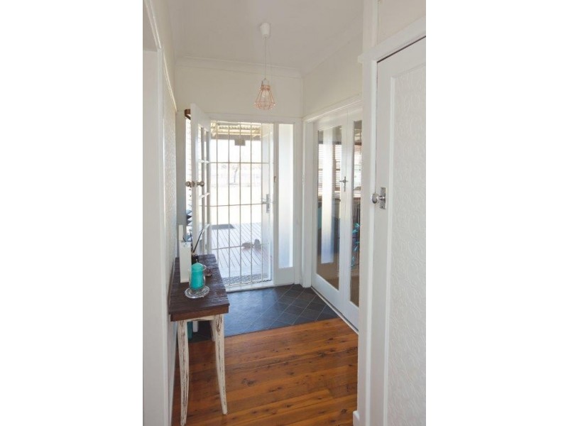 76 Conapaira Street, Whitton NSW 2705