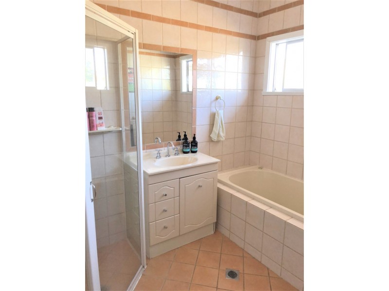 46 Mirrool Avenue, Yenda NSW 2681