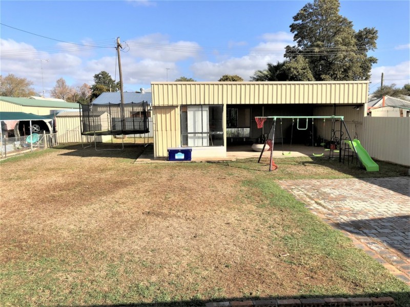 46 Mirrool Avenue, Yenda NSW 2681