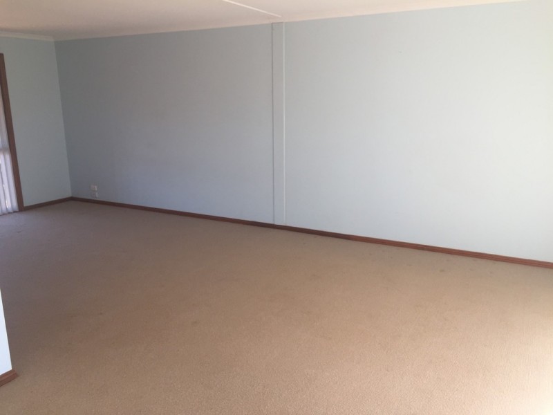 27 Alpens Lane, Goolgowi NSW 2652