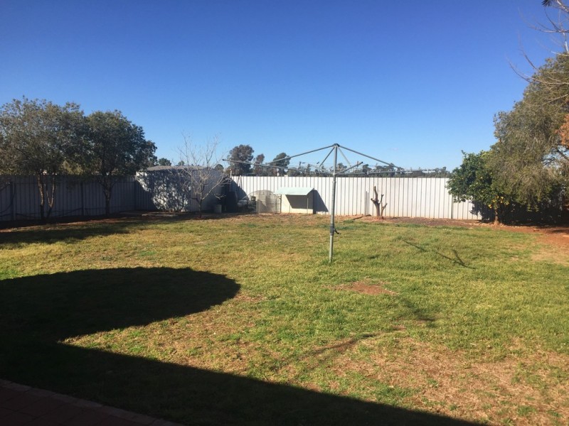 27 Alpens Lane, Goolgowi NSW 2652