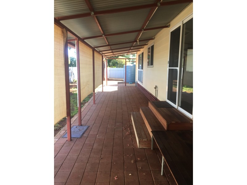 27 Alpens Lane, Goolgowi NSW 2652