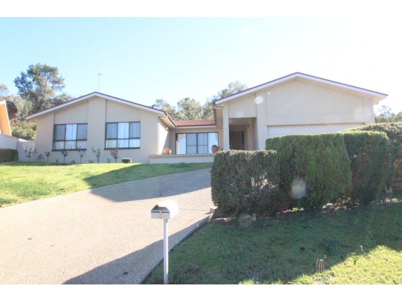 6 Evans Place, Griffith NSW 2680