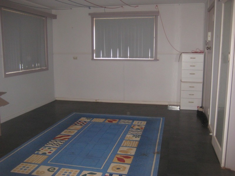 16 Zara Street, Goolgowi NSW 2652