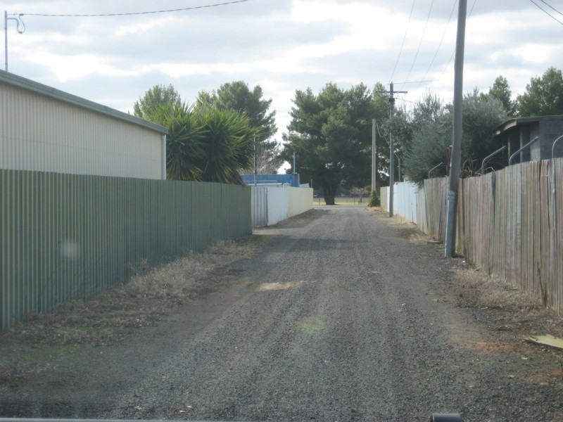 16 Zara Street, Goolgowi NSW 2652