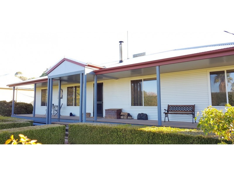 7 Moore Street, Hillston NSW 2675