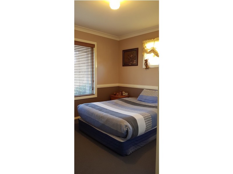 7 Moore Street, Hillston NSW 2675