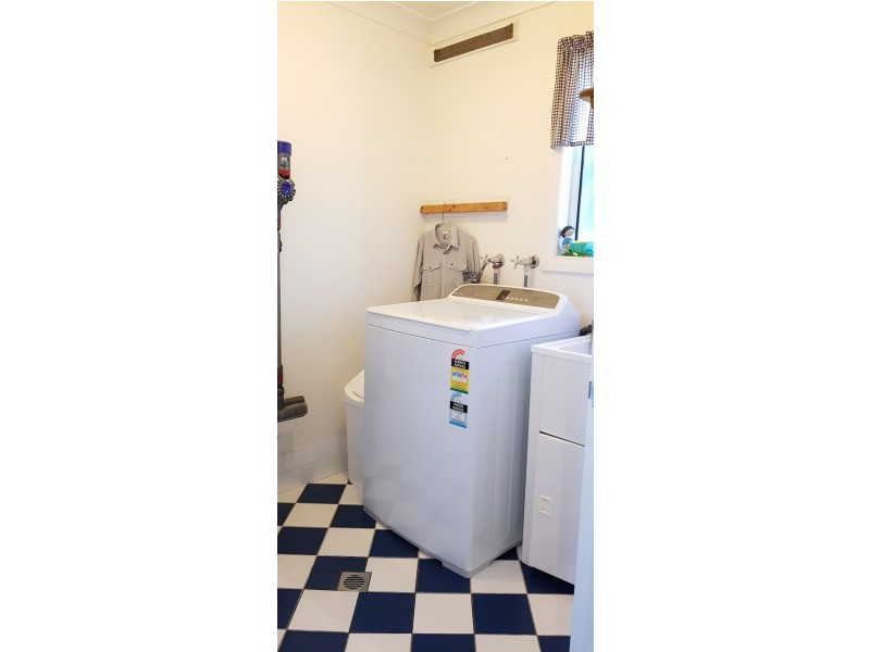 7 Moore Street, Hillston NSW 2675