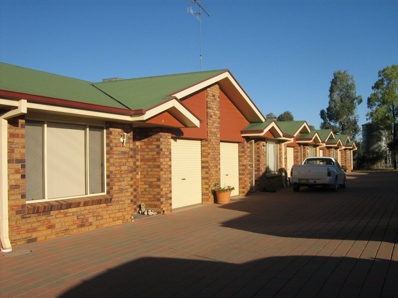 10-12 Rose Street, Hillston NSW 2675