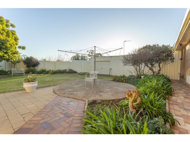 2 DAY STREET, Griffith NSW 2680