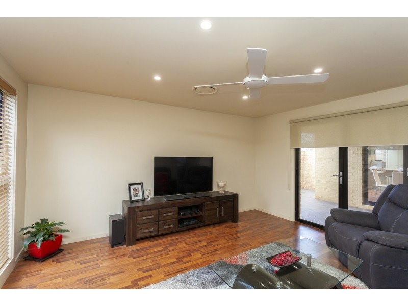 27 Ballestrin Street, Griffith NSW 2680