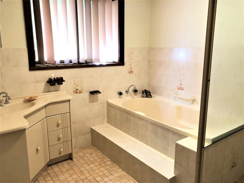 37 Taylor Road, Griffith NSW 2680