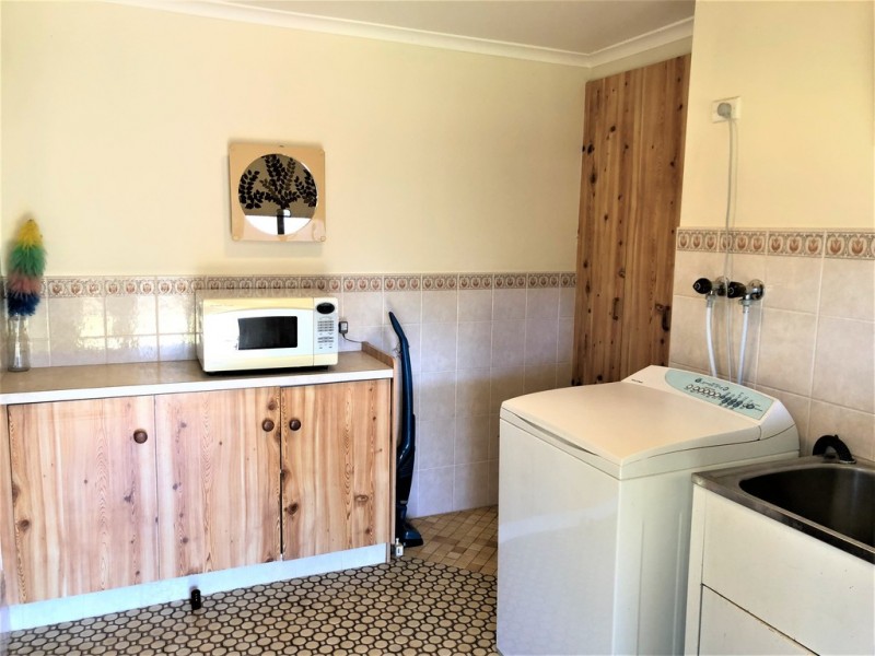 37 Taylor Road, Griffith NSW 2680