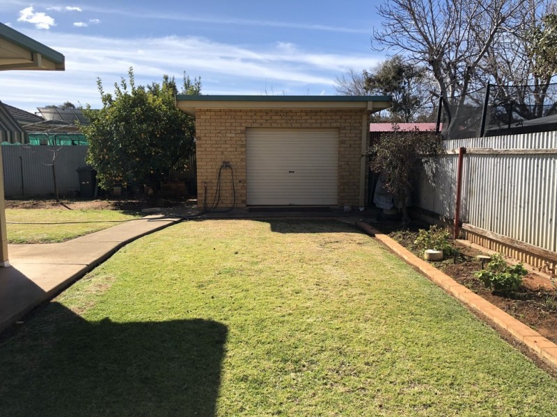 37 Taylor Road, Griffith NSW 2680