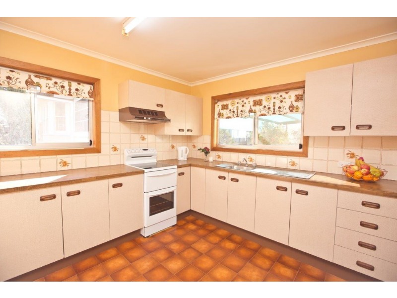 17 Carrathool Street, Griffith NSW 2680