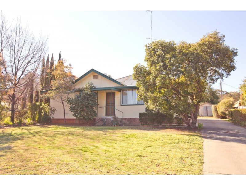 17 Carrathool Street, Griffith NSW 2680