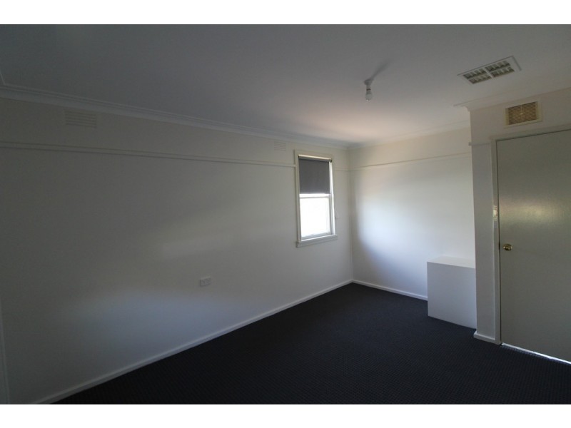 8 Mallinson Street, Griffith NSW 2680