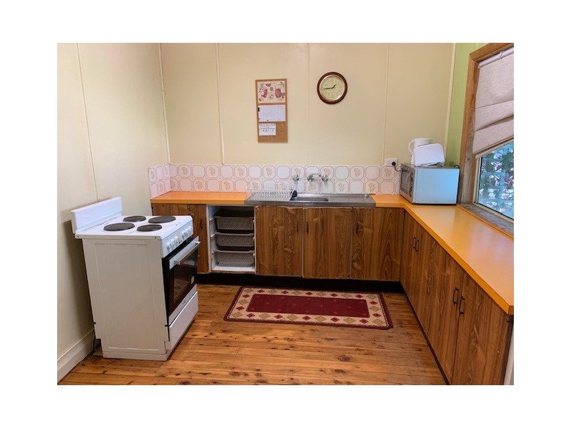 4 Charles Street, Hillston NSW 2675