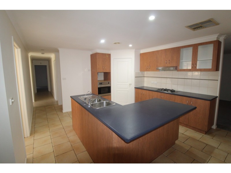 13 Montrose Drive, Griffith NSW 2680