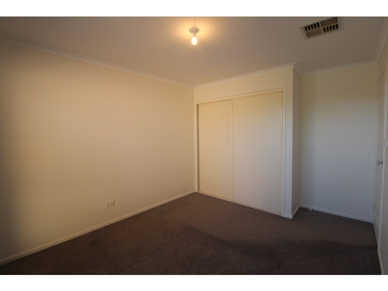 13 Montrose Drive, Griffith NSW 2680